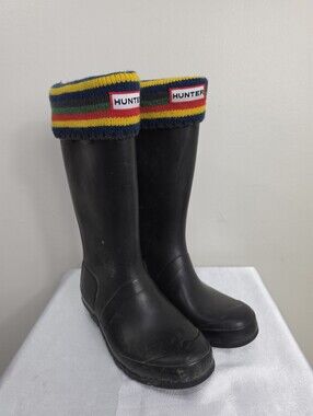 Hunter Kids Black Rain Unisex Boots with Striped  Socks Size 2B 3G